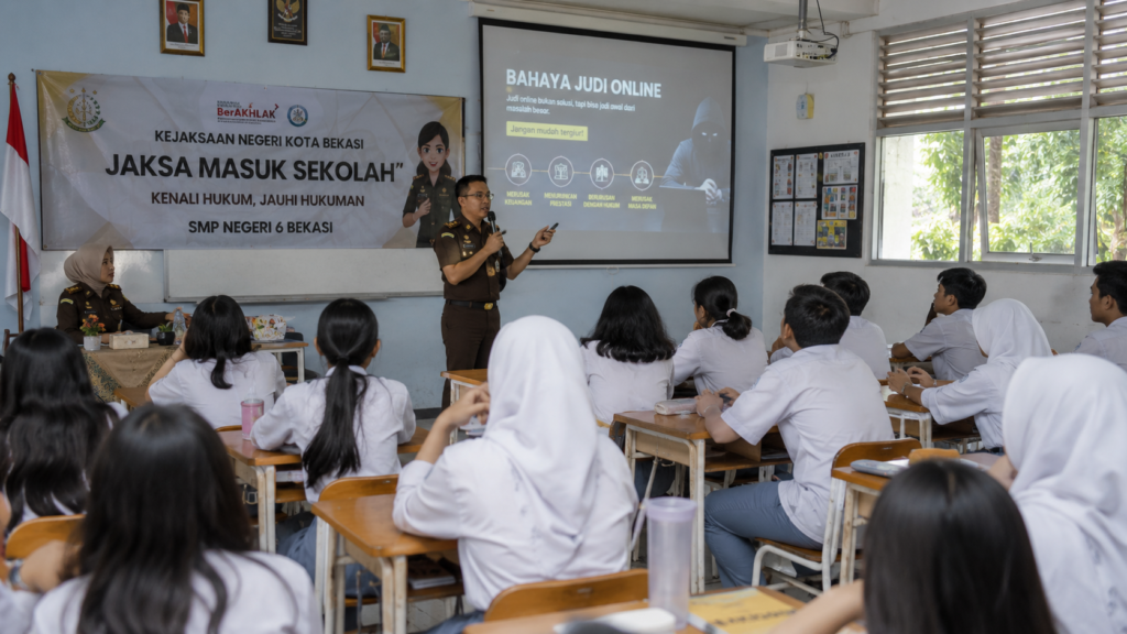 Kejari Kota Bekasi Masuk Sekolah, Ini Bahaya Judi Online bagi Siswa
